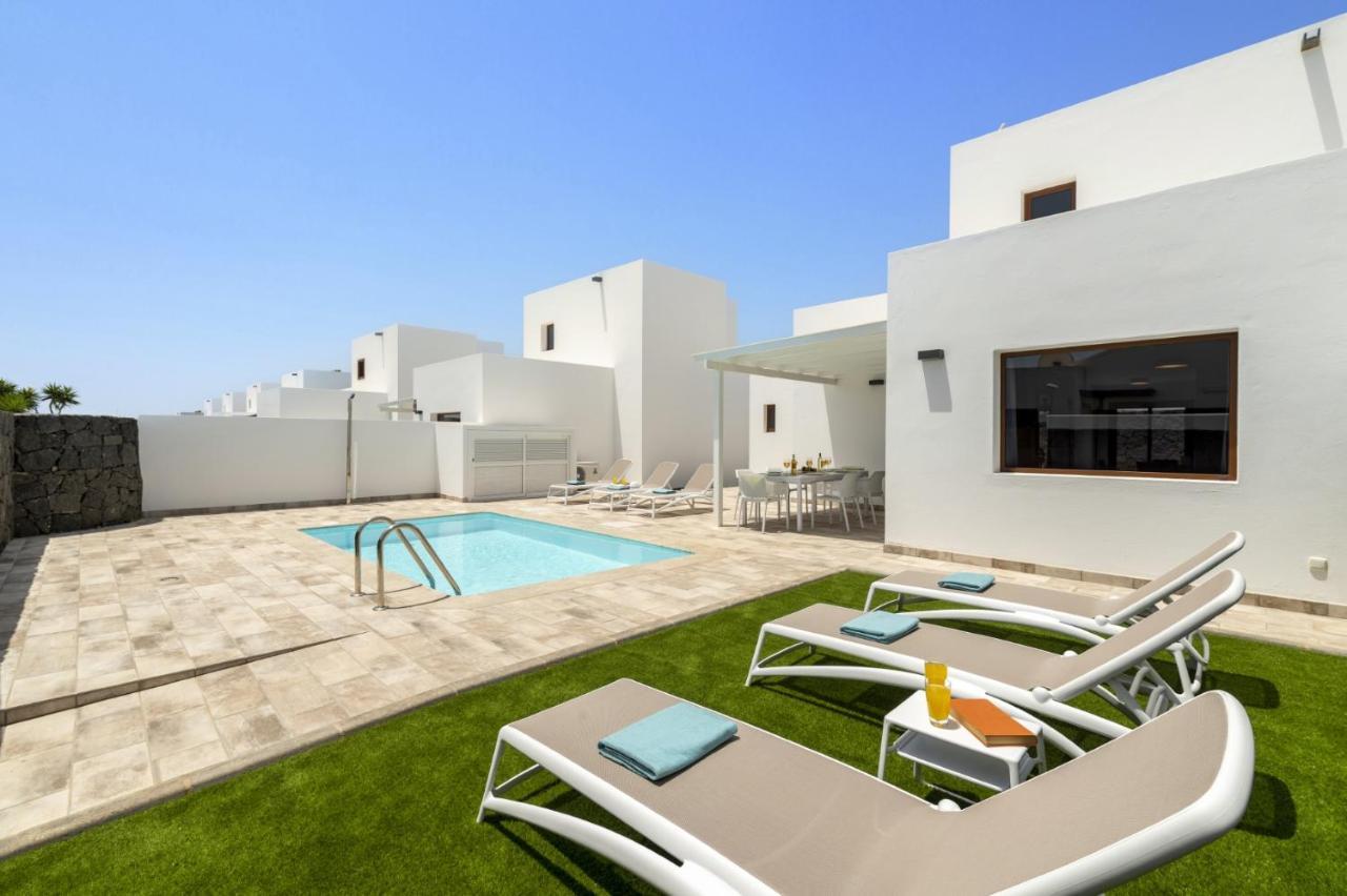 Villa Matilde By Villa Plus Плая Бланка Екстериор снимка